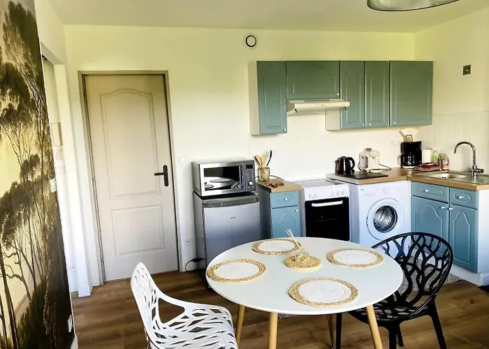 Appartement Au Vallon Notre Dame, T2 Entierement Renove *