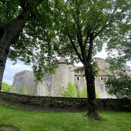 Au Vallon Notre Dame, T2 Entierement Renove *