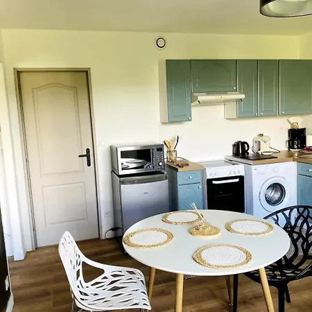 Apartment Au Vallon Notre Dame, T2 Entierement Renove *