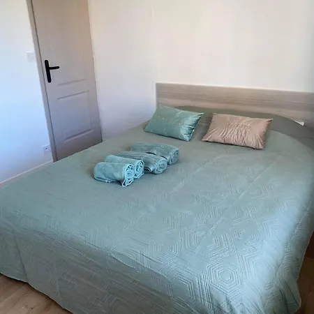 Au Vallon Notre Dame, T2 Entierement Renove *