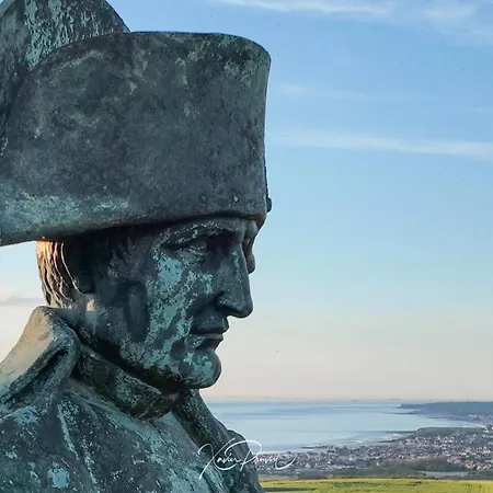 Au Vallon Notre Dame, T2 Entierement Renove Lejlighed