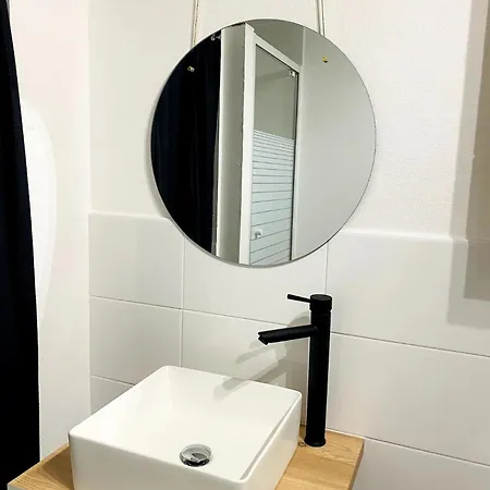 Apartment Au Vallon Notre Dame, T2 Entierement Renove