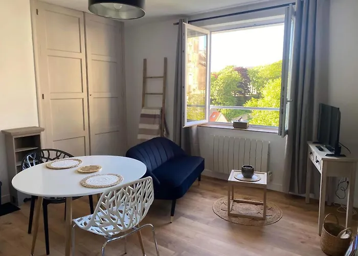 Au Vallon Notre Dame, T2 Entierement Renove 아파트 *